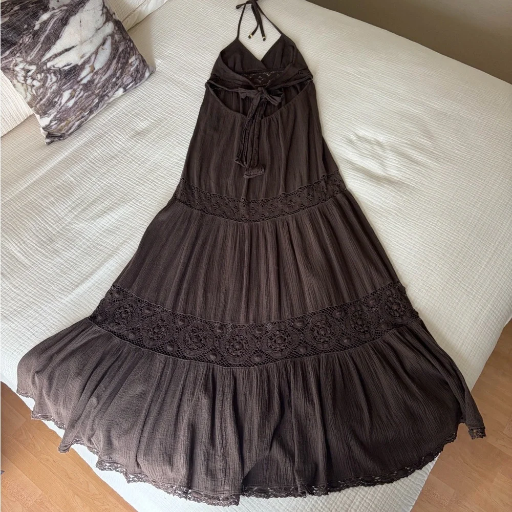 Vintage 70s Gauze & Crochet brown backless halter maxi in pristine condition. - Picture 2 of 8